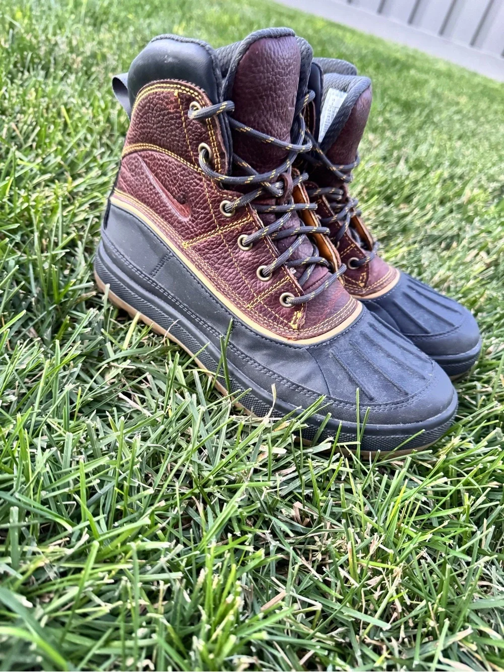 Nike ACG Woodside Winter Boots Brown Black Size 6Y
